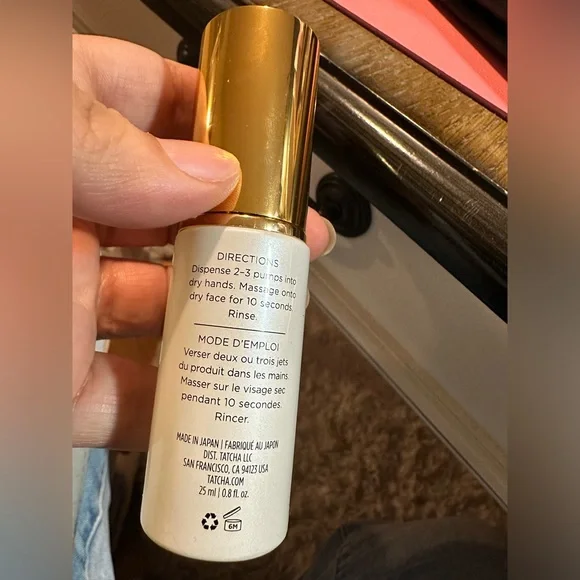 NEW Tatcha Camelia cleansing oil - Picture 2 of 2